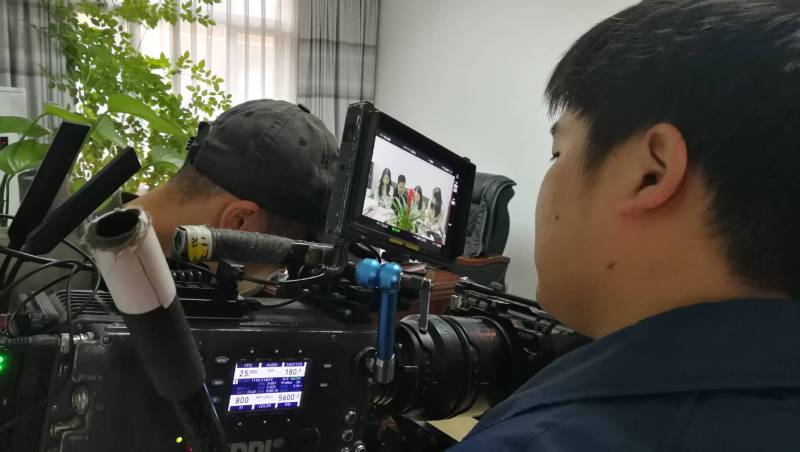 剧本杀式体验：德宏广告片拍摄公司构建沉浸式消费决策路径